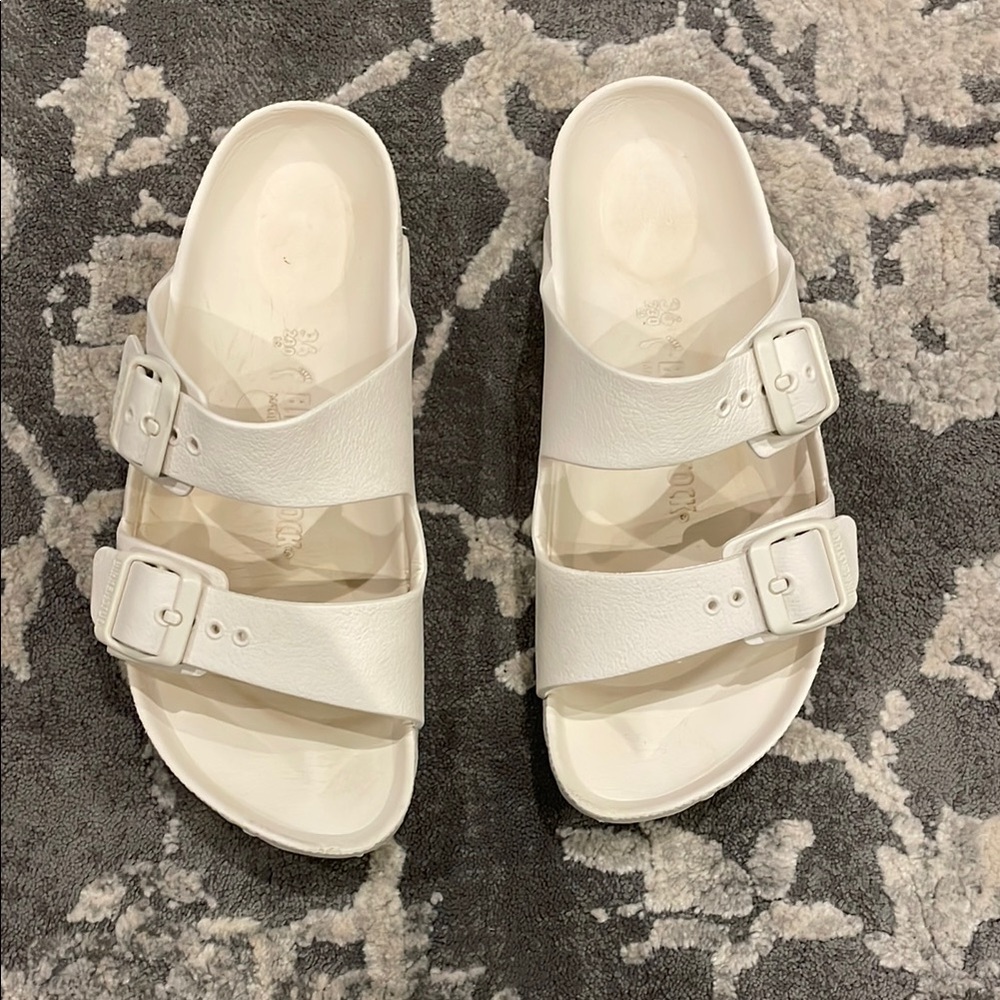 Women's White Birkenstock Arizona Essentials